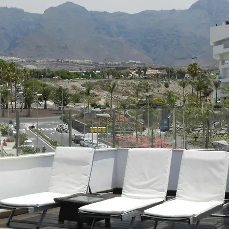 La Caleta Penthouse 아데제